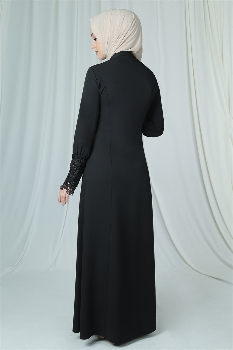 3230 Minel Laced Black Abaya 