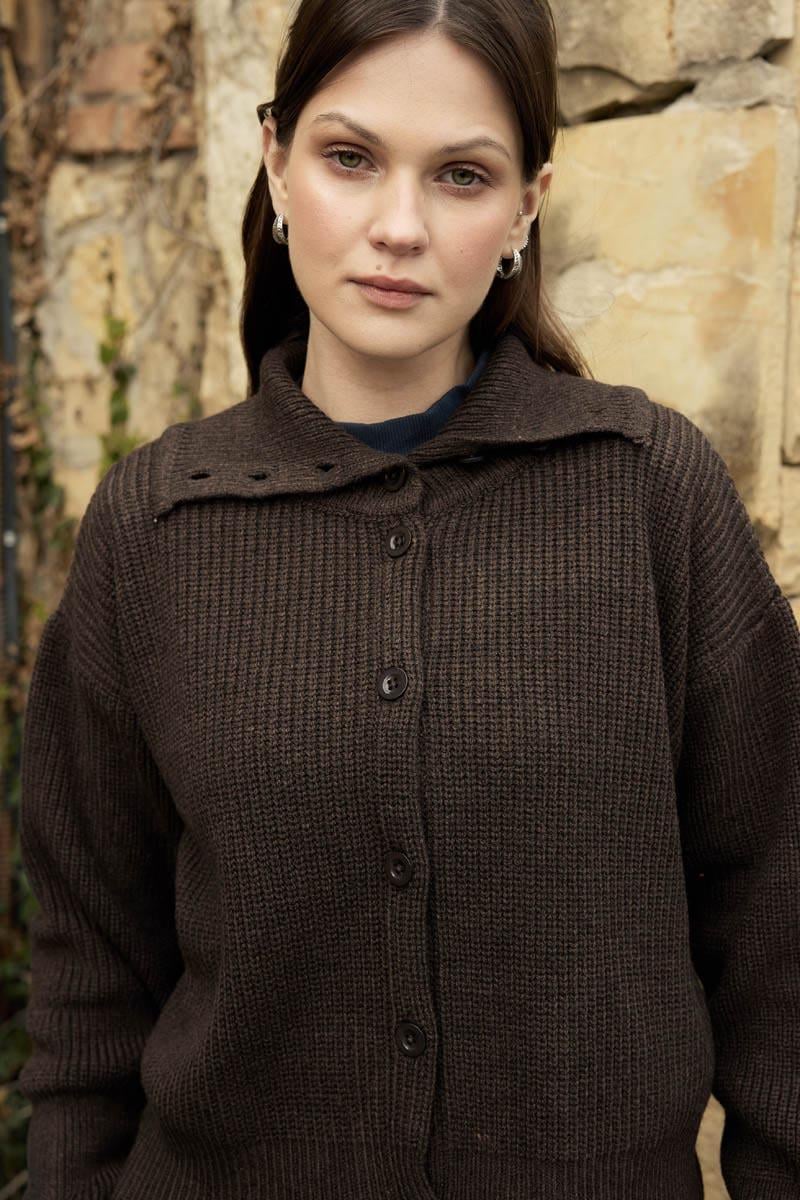 Balıkçı Yaka Hırka Acı Kahve