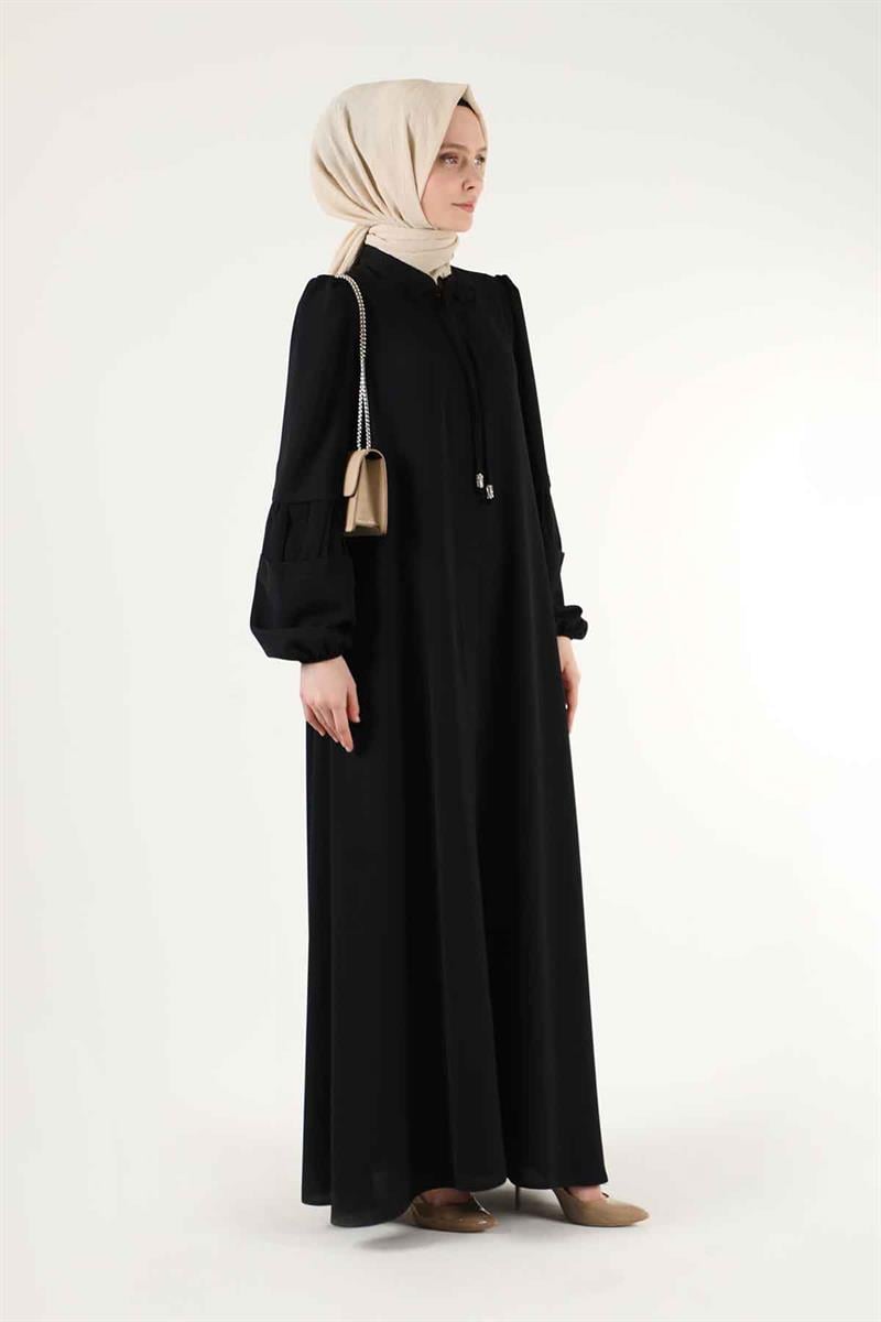 Büzgü Detay Kuşaklı Ferace Siyah