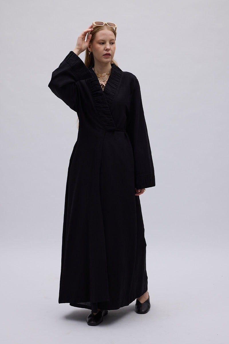 Büzgülü Bant Detaylı Keten Abaya