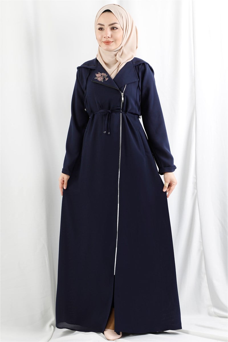 Çiçek Motifli Lacivert Ferace