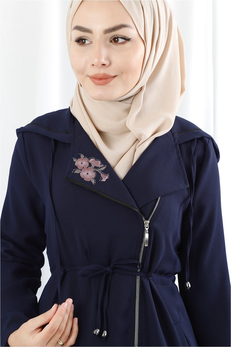 Çiçek Motifli Lacivert Ferace