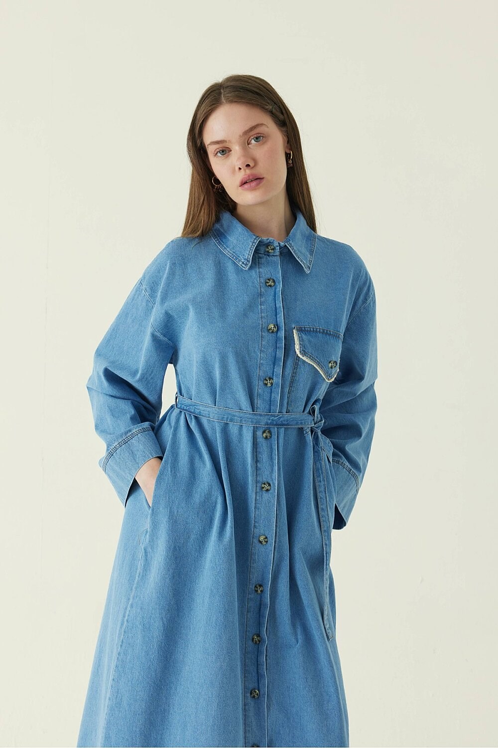 Dantel Detaylı Denim Elbise