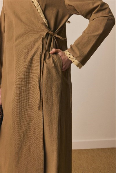 Dantelli Kruvaze Abaya 