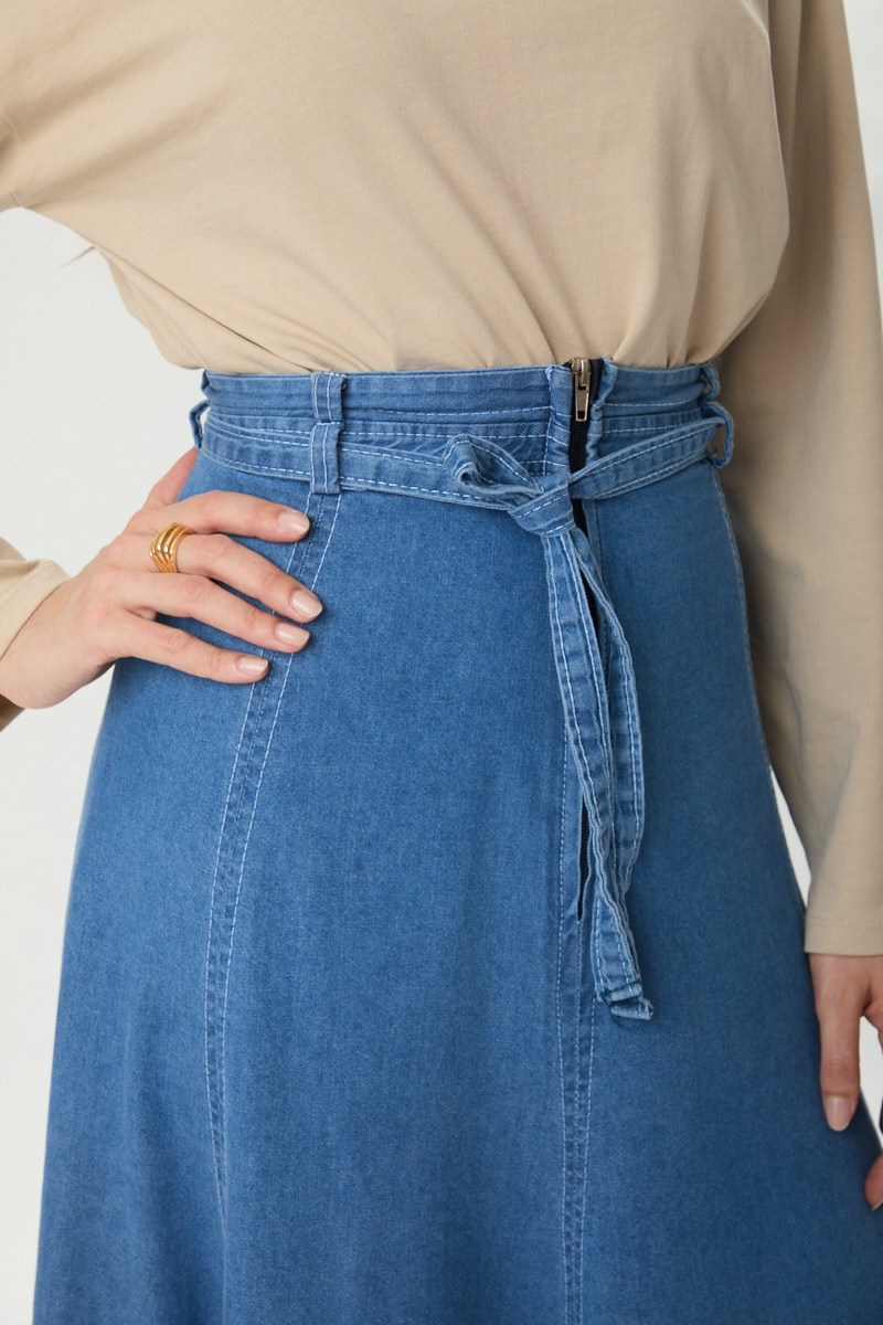 Etek Ucu Süs Dikişli Parçalı Denim Etek Açık Mavi