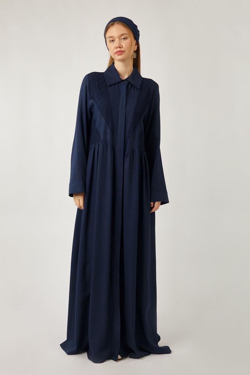 Gizli Düğmeli Dantelli Elbise Lacivert