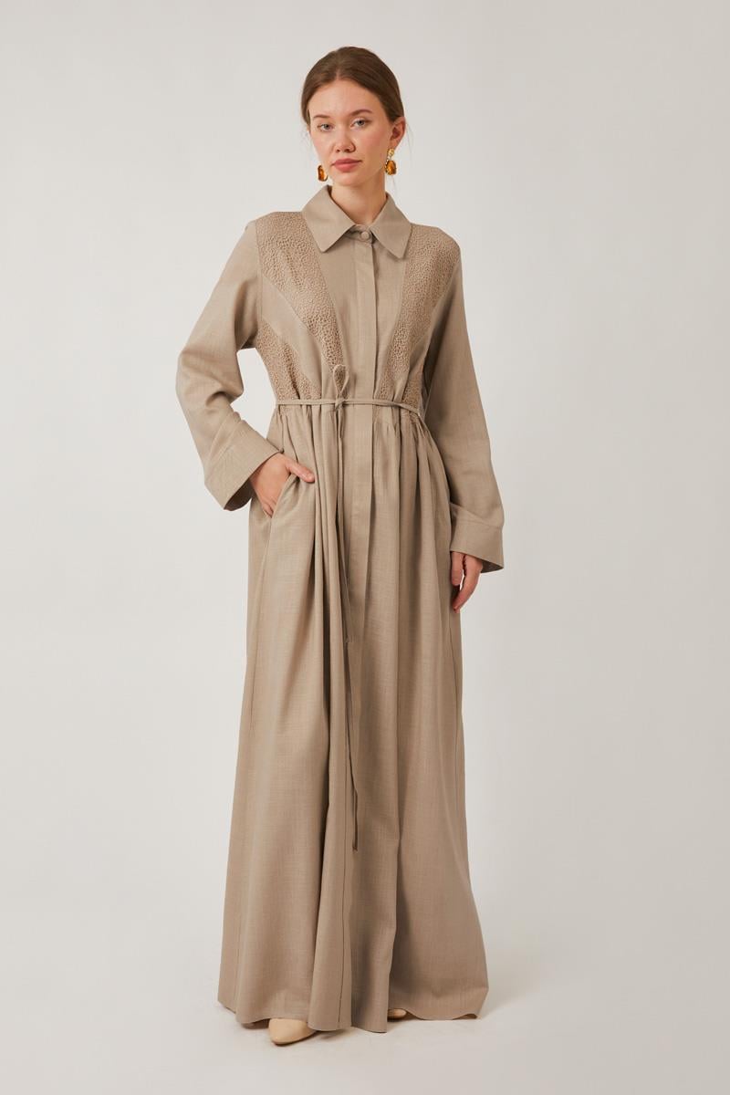 Gizli Düğmeli Dantelli Elbise Taş