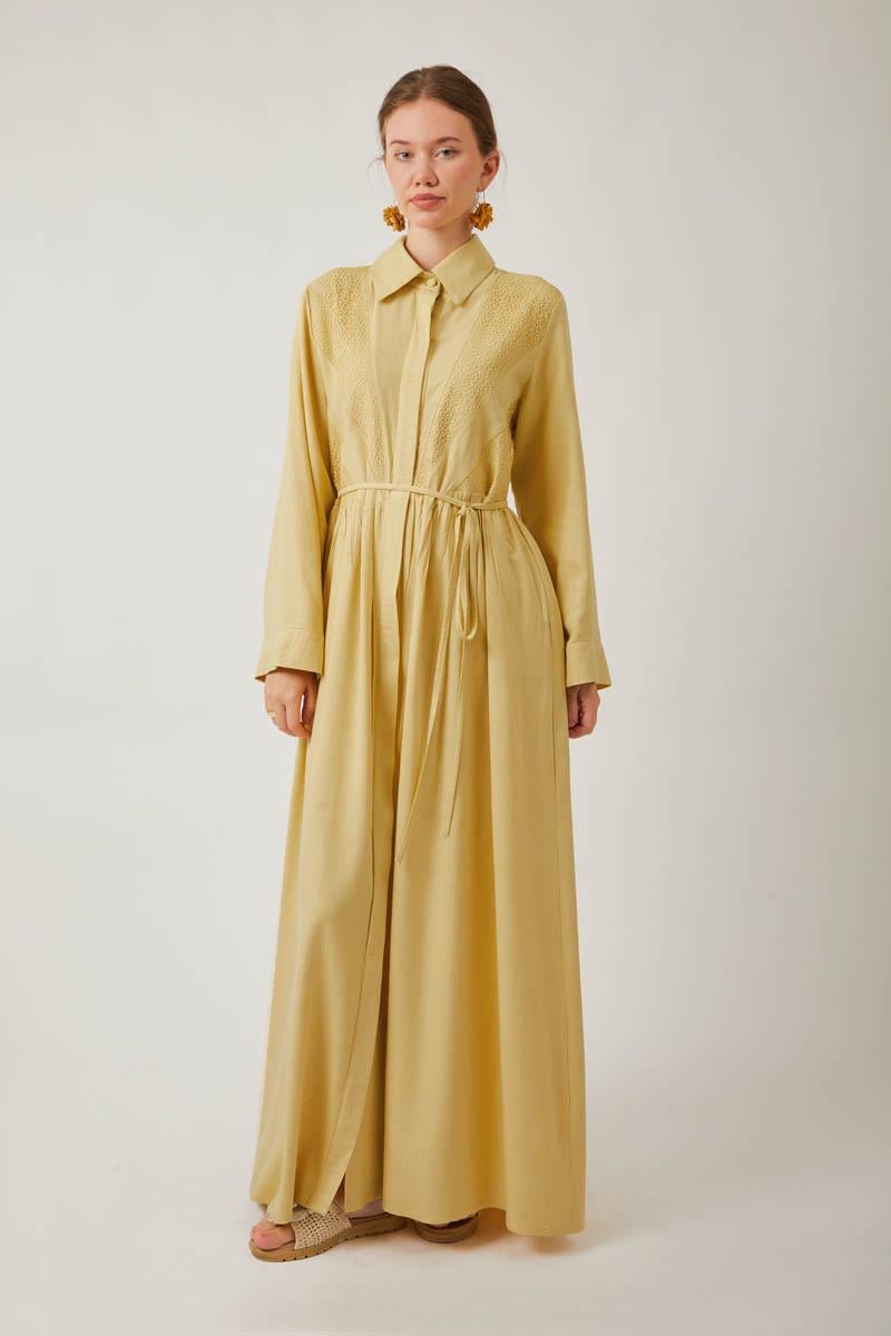 Gizli Düğmeli Dantelli Elbise Tereyağı Sarısı