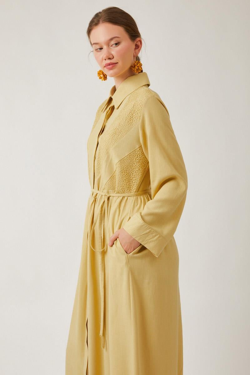Gizli Düğmeli Dantelli Elbise Tereyağı Sarısı