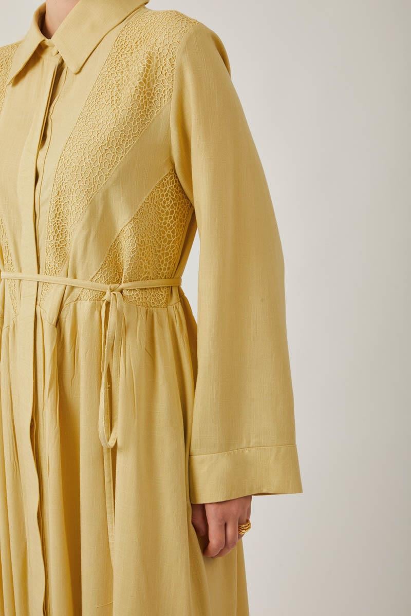 Gizli Düğmeli Dantelli Elbise Tereyağı Sarısı