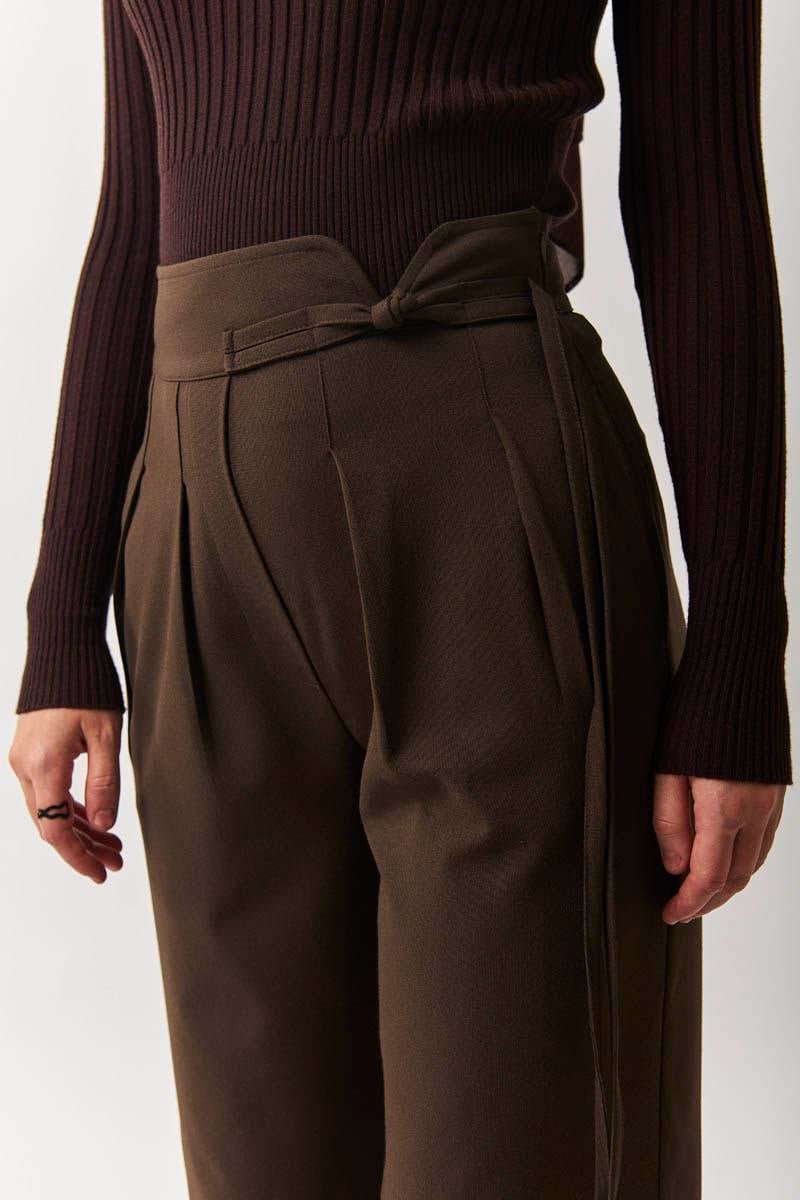 Kemeri Pile Detaylı Pantolon Kahverengi