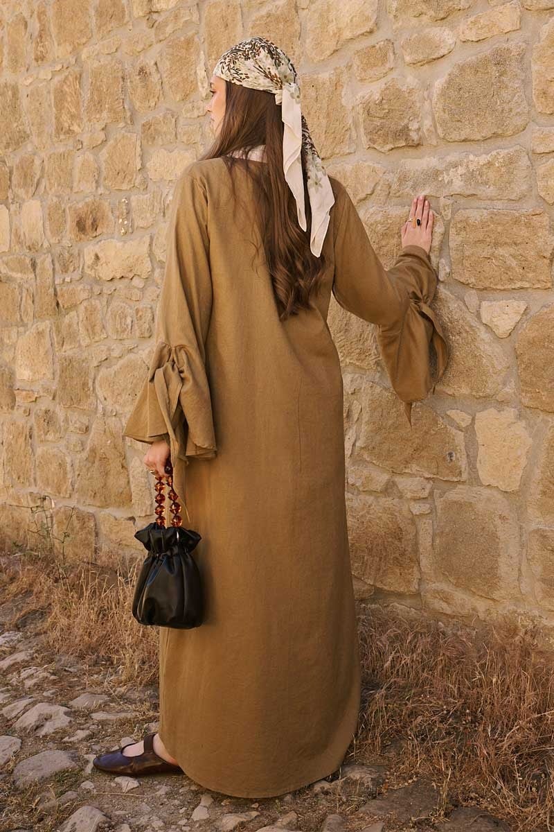 Kolları Volanlı Keten Abaya 