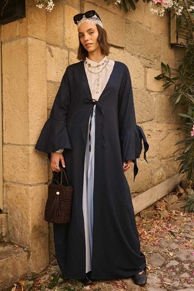 Kolları Volanlı Keten Abaya 