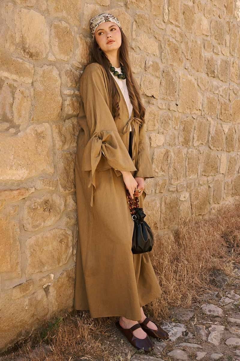 Kolları Volanlı Keten Abaya 