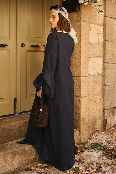 Kolları Volanlı Keten Abaya 