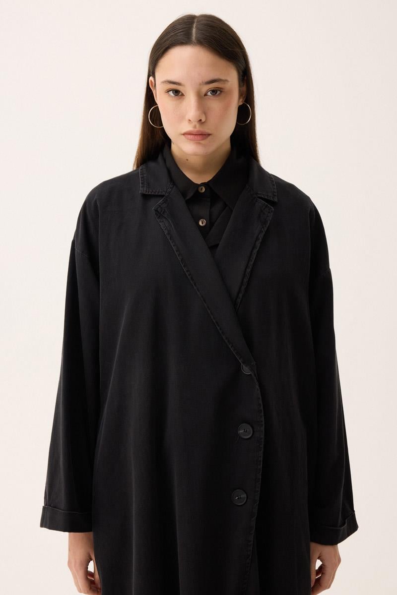 Kruvaze Düğmeli Denim Kap Siyah