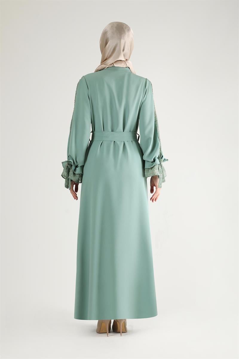 Manşeti Fiyonklu Garnili Ferace Mint