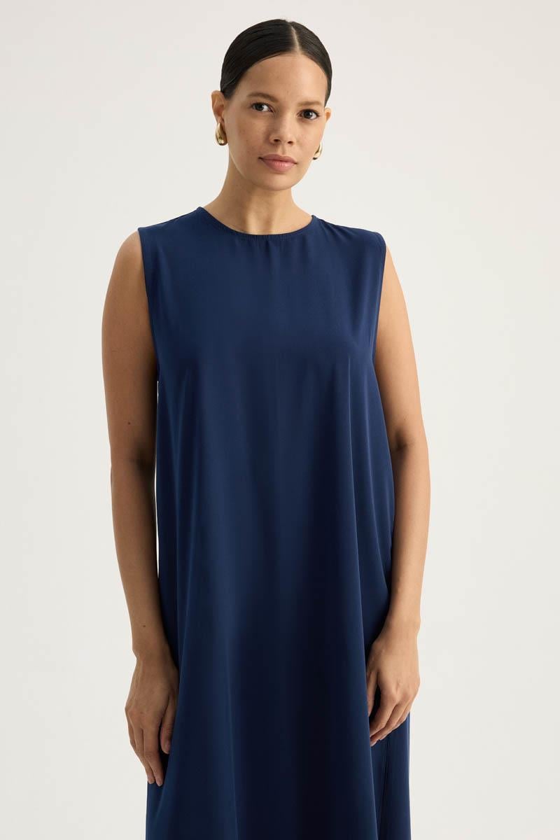 Nervür Detaylı Abaya Takım Lacivert