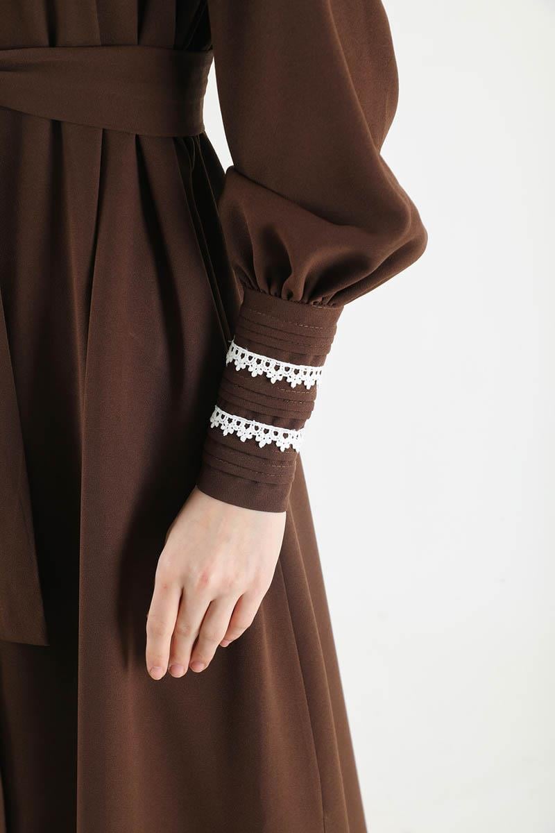 Nervür Detaylı Kuşaklı Ferace Kahve