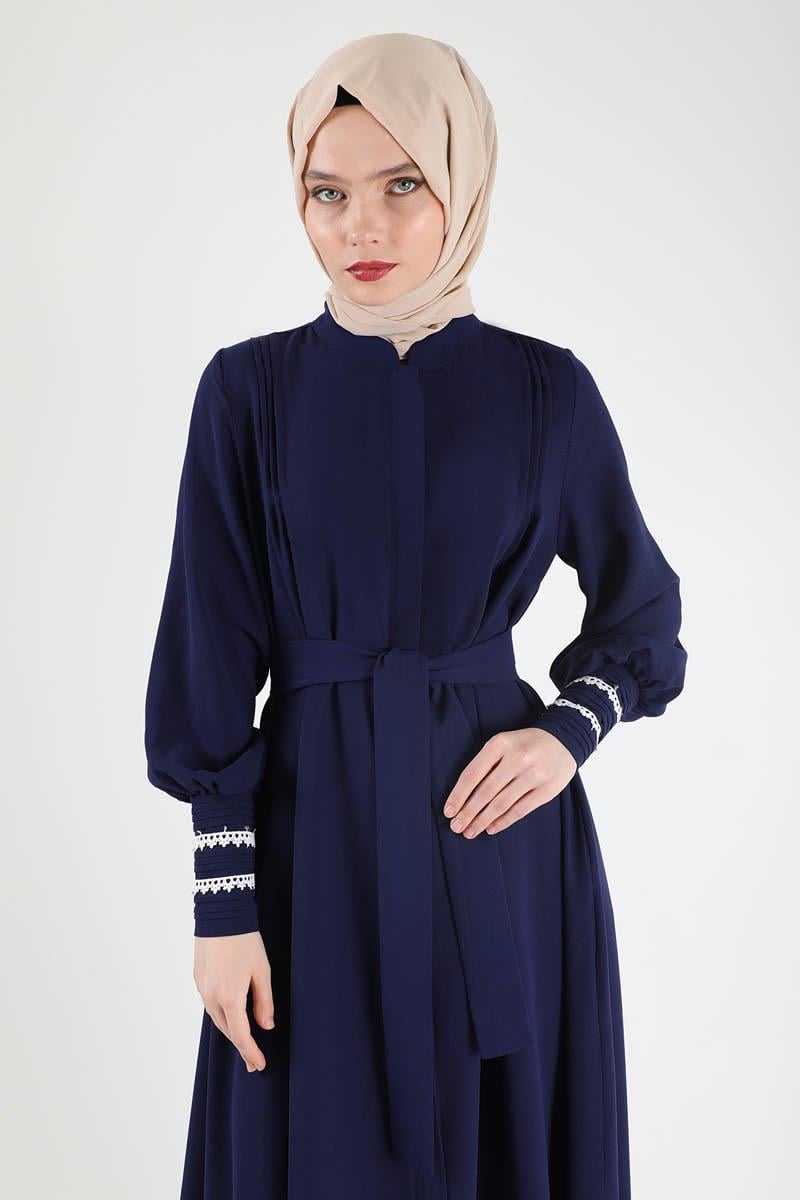 Nervür Detaylı Kuşaklı Ferace Lacivert