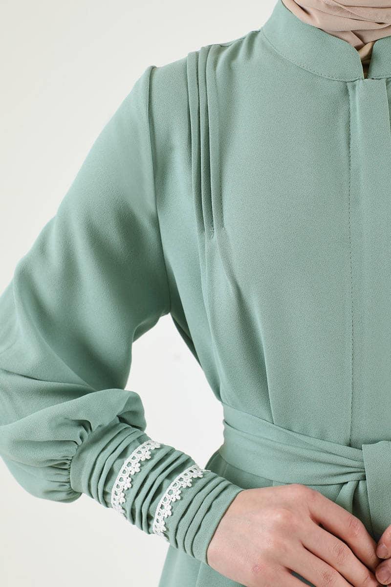 Nervür Detaylı Kuşaklı Ferace Mint