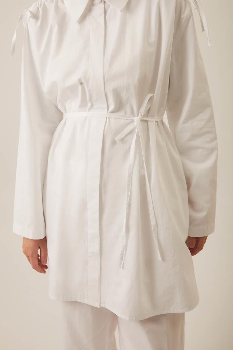 Omuzu Büzgü Detaylı Pantolon Takım Beyaz