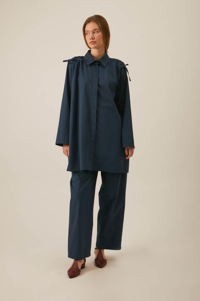 Omuzu Büzgü Detaylı Pantolon Takım Lacivert