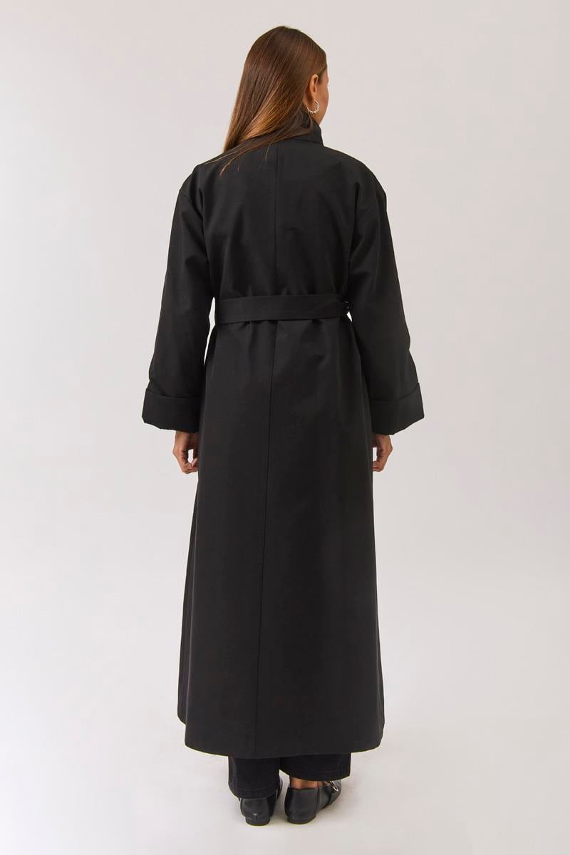 Pamuklu Yüksek Yaka Düğmeli Trençkot Siyah