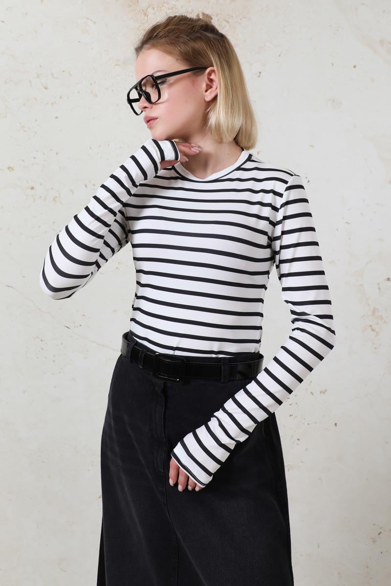 Parmaklı Çizgili Body Siyah