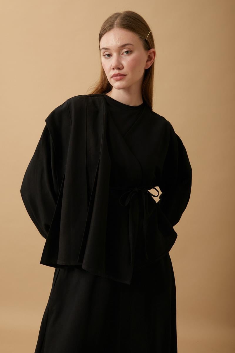 Kapat Pile Parça Detaylı Etek Takım Siyah