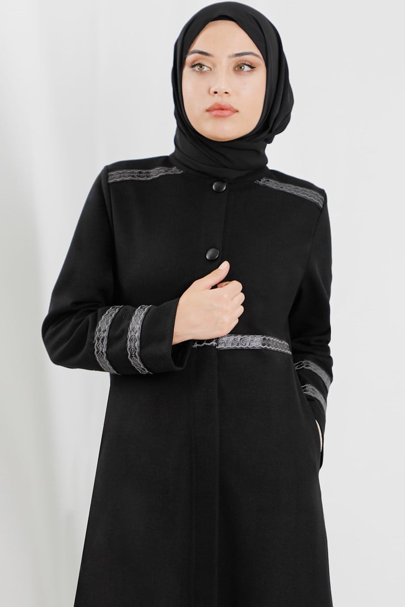 Şerit Detaylı Siyah Ferace