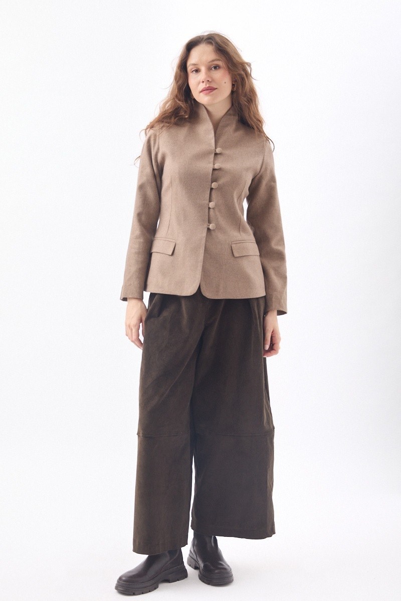 Slim Fit Yüksek Yaka Yönlü Ceket  Bej