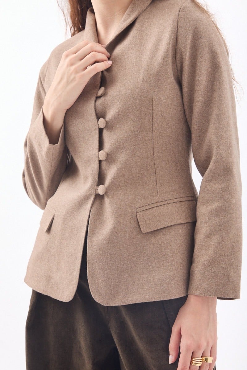 Slim Fit Yüksek Yaka Yönlü Ceket  Bej