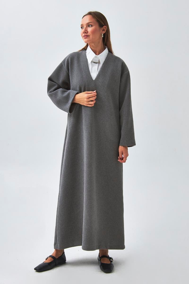 V Yaka Çizgi Dokulu Elbise Antrasit