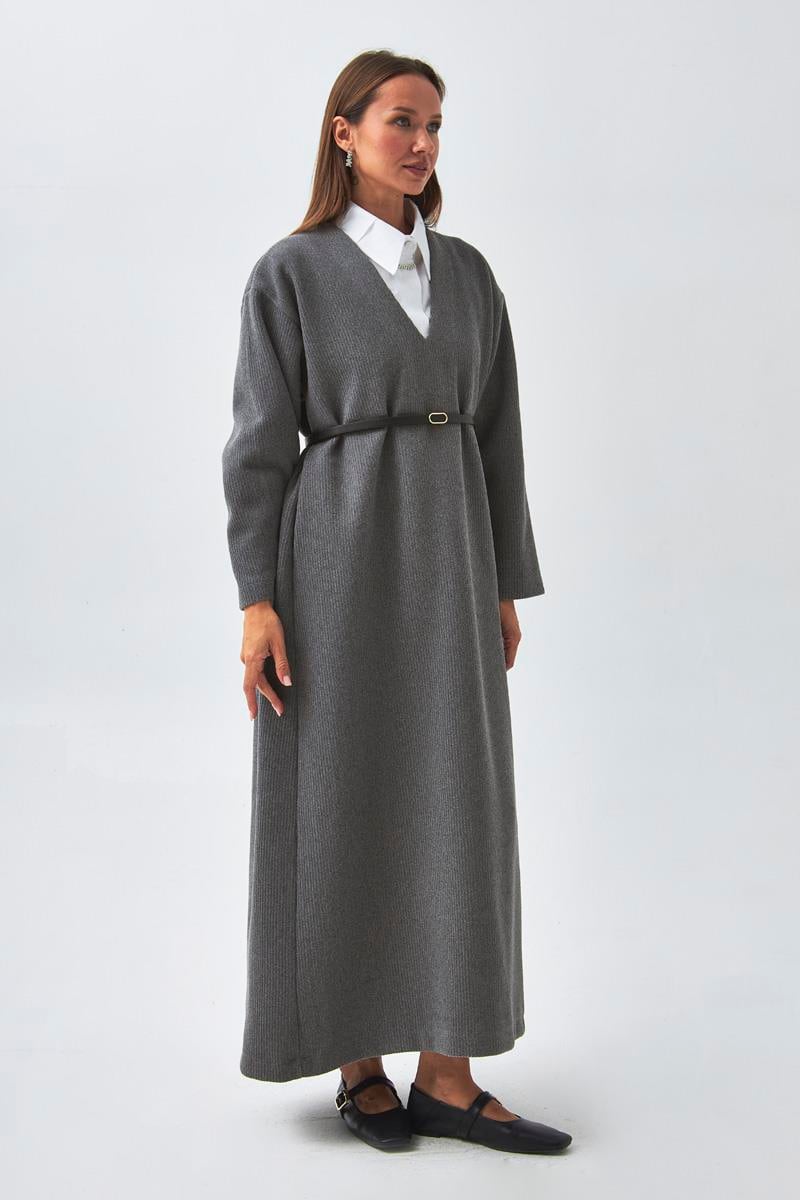 V Yaka Çizgi Dokulu Elbise Antrasit