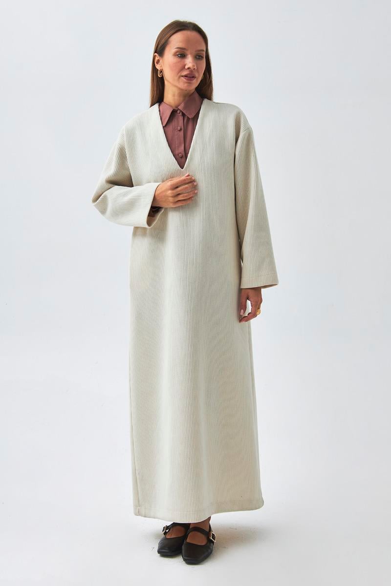 V Yaka Çizgi Dokulu Elbise Ekru