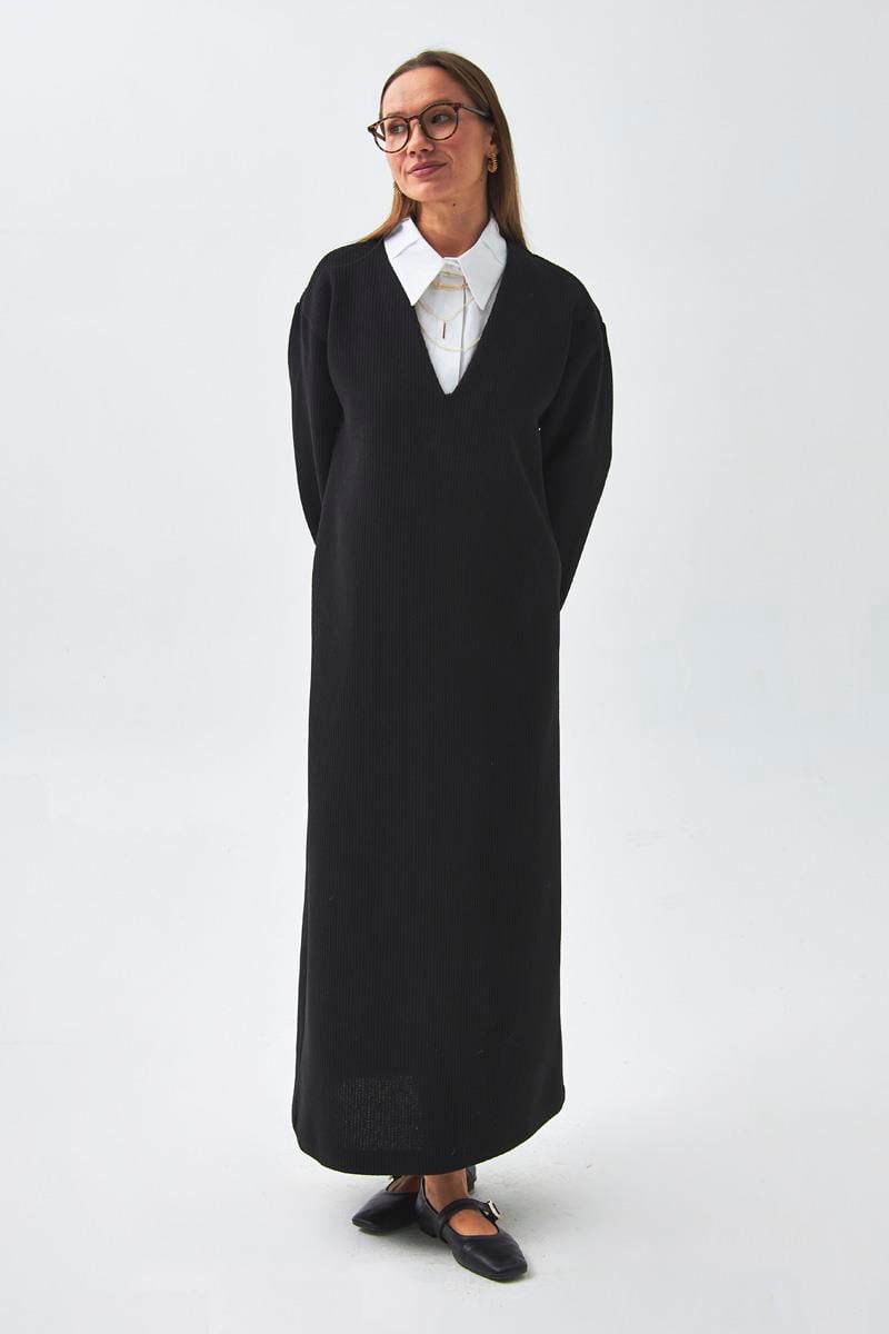 V Yaka Çizgi Dokulu Elbise Siyah