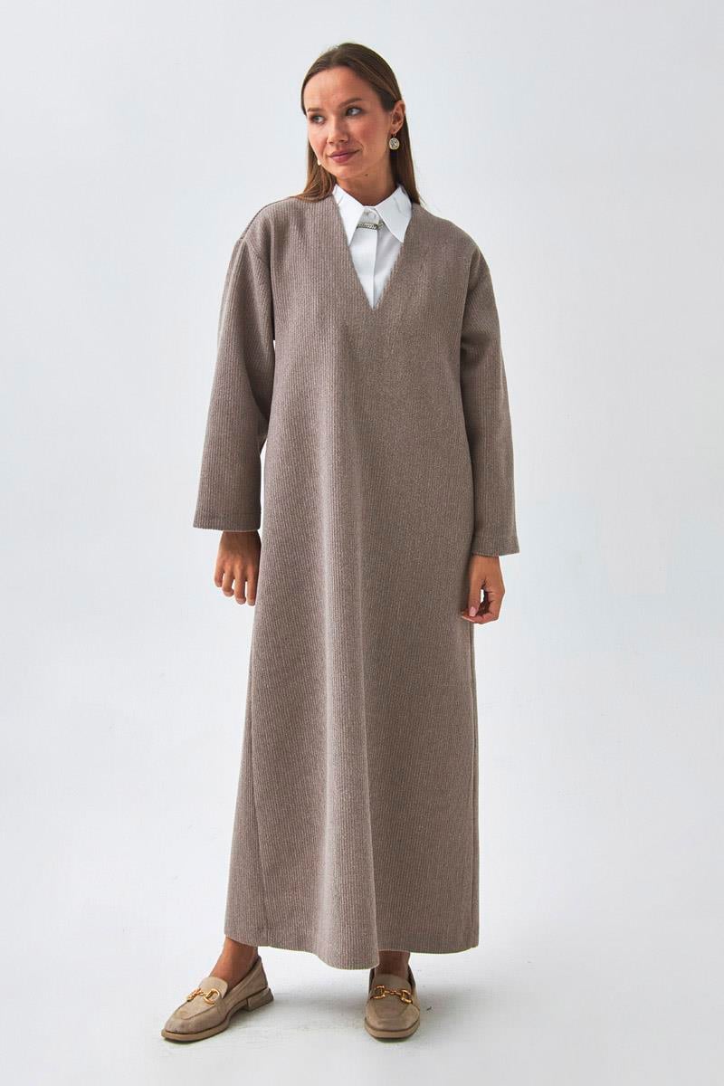 V Yaka Çizgi Dokulu Elbise Vizon