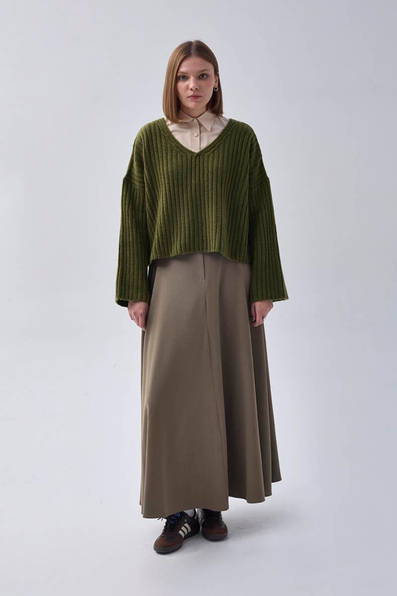 V Yaka Crop Kazak Haki