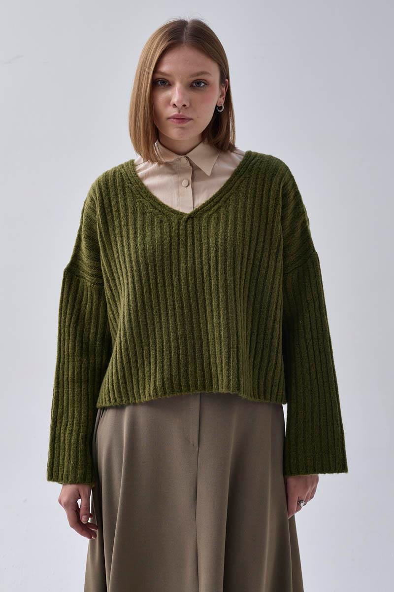 V Yaka Crop Kazak Haki