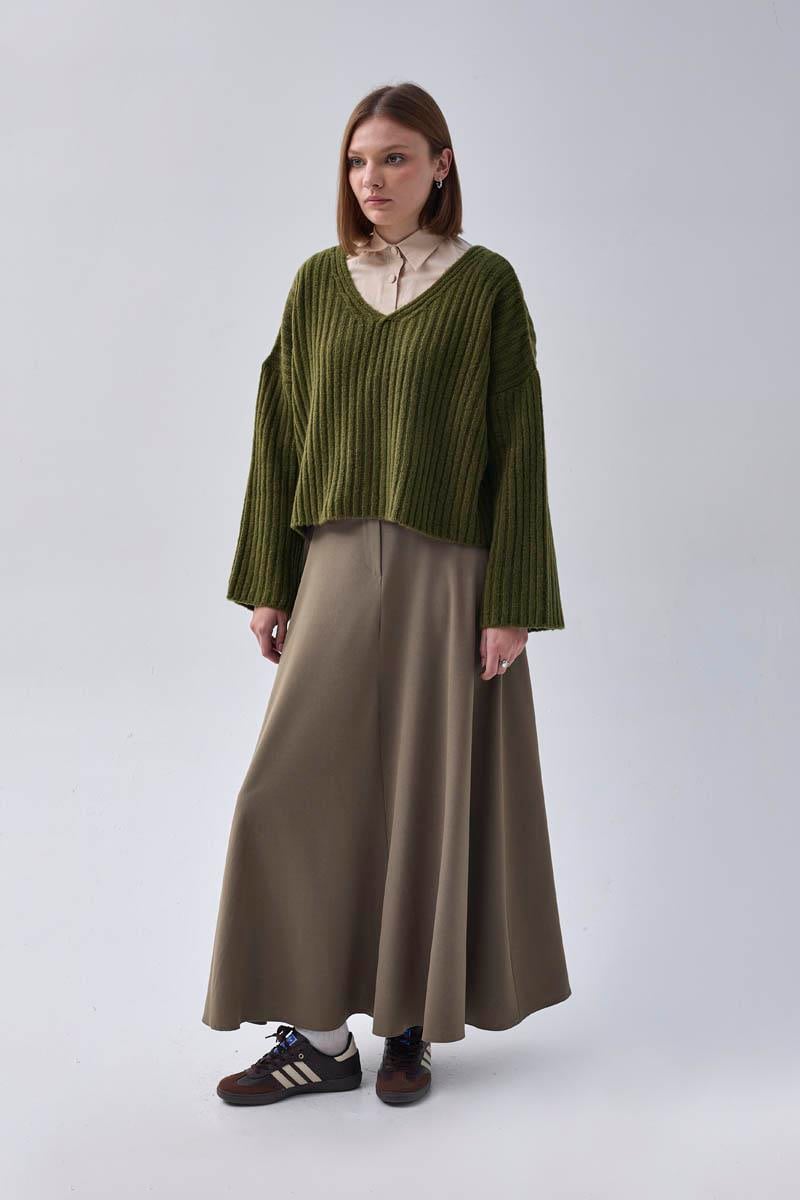 V Yaka Crop Kazak Haki