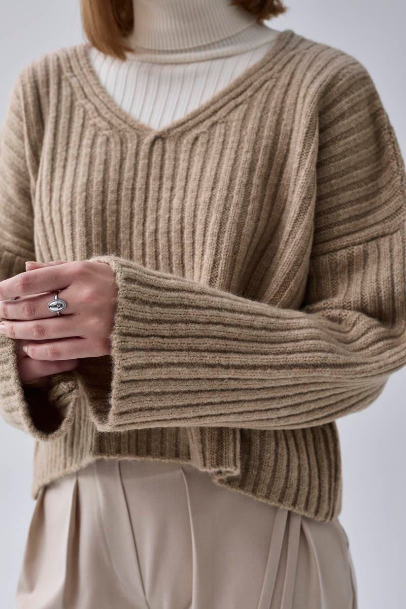 V Yaka Crop Kazak Vizon