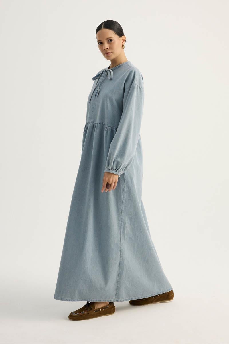 Yakadan Bağlamalı Denim Elbise Buz Mavisi