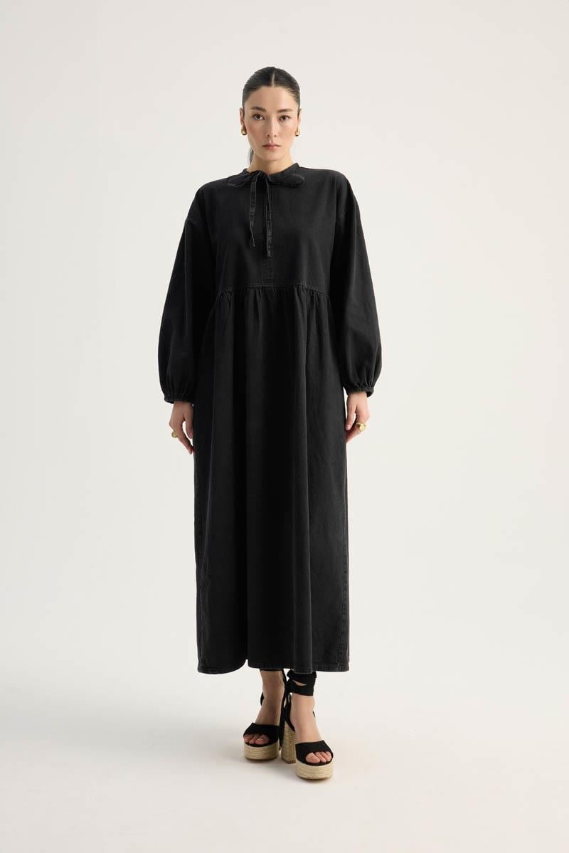 Yakadan Bağlamalı Denim Elbise Siyah