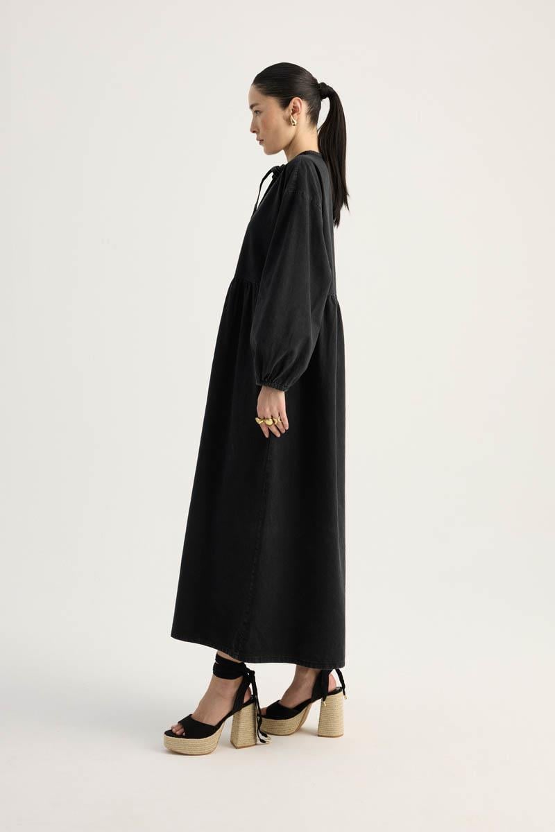 Yakadan Bağlamalı Denim Elbise Siyah