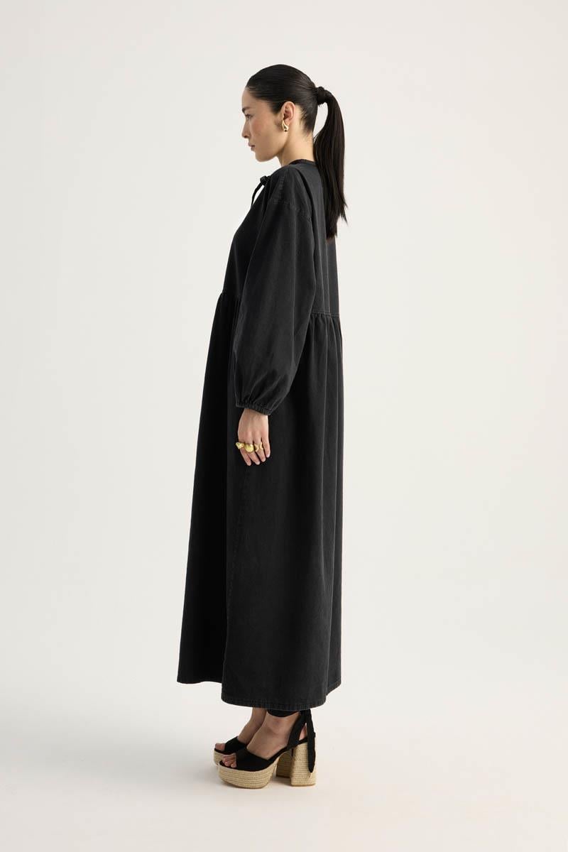 Yakadan Bağlamalı Denim Elbise Siyah