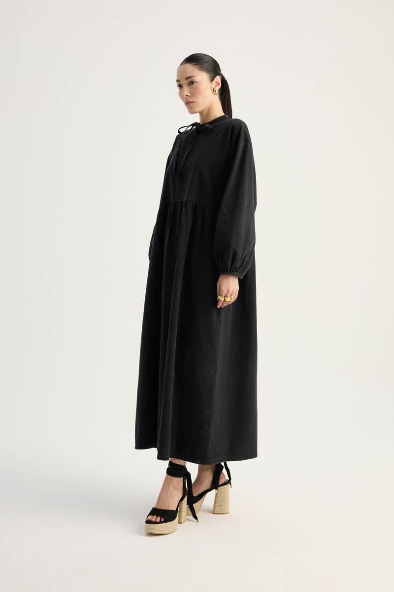Yakadan Bağlamalı Denim Elbise Siyah