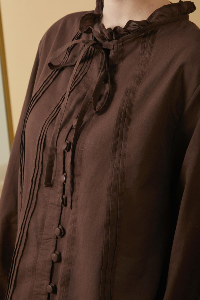 Yakası Bağcıklı Nervürlü Gömlek Kahverengi