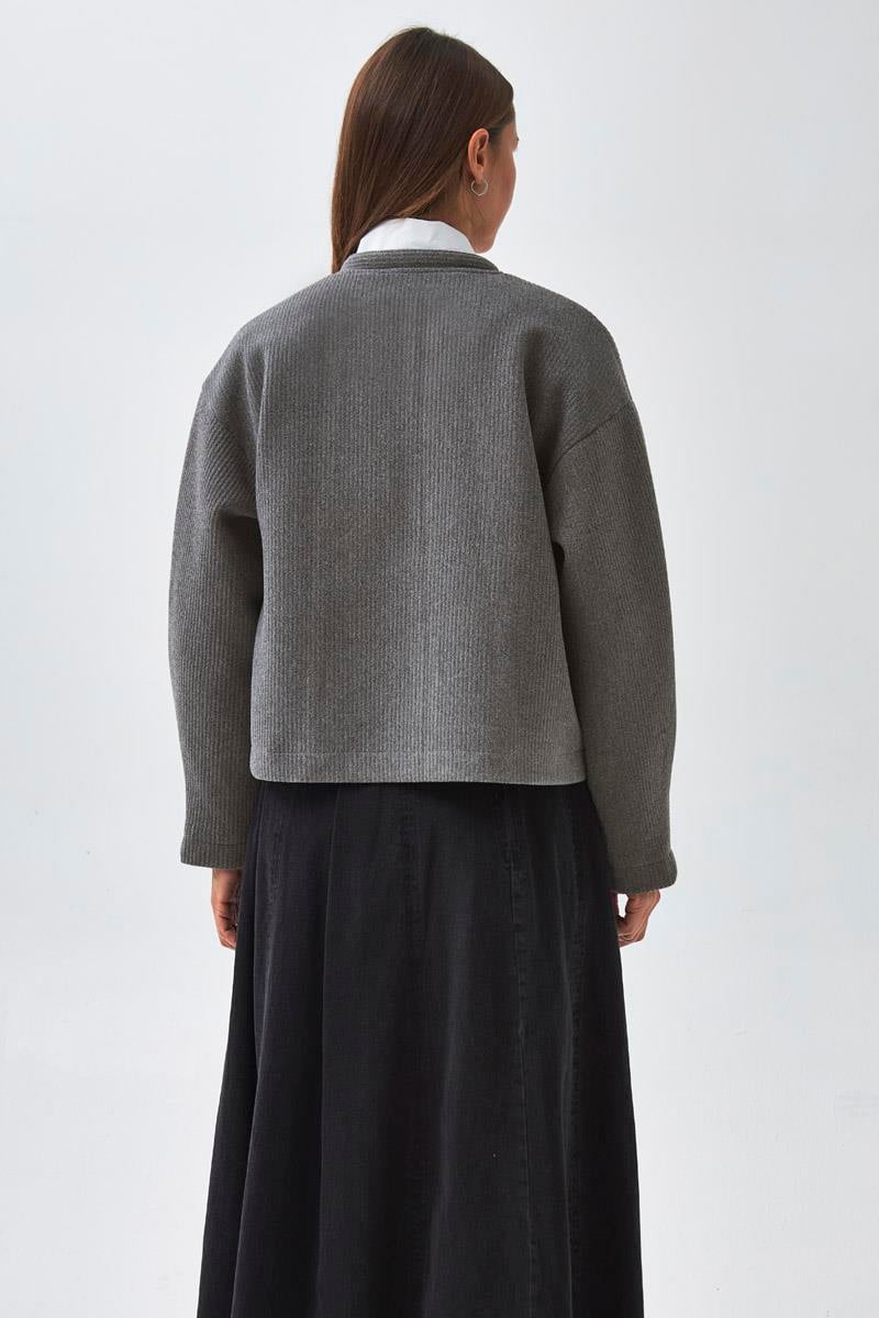 Yakası Bağlamalı Kısa Ceket Gri