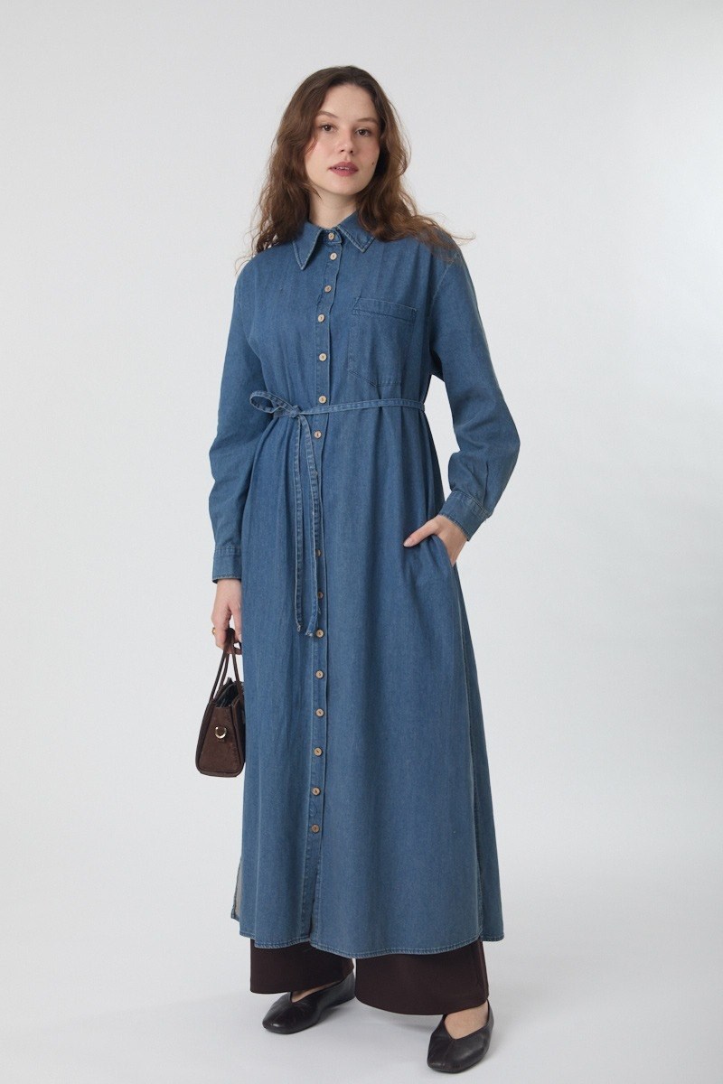 Yanlardan Derin Yırtmaçlı Uzun Denim Gömlek Açık Mavi